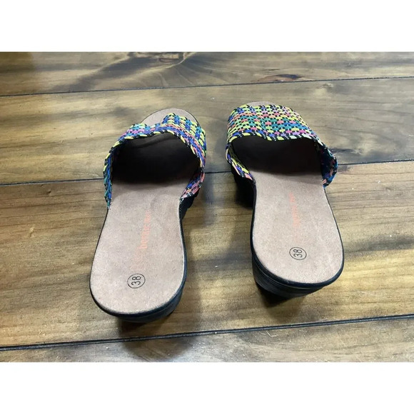 Bernie Mev Multi Rainbow Stretch Woven Capri Slide Sandal Womens Sz 38 US 7.5 - Picture 4 of 6